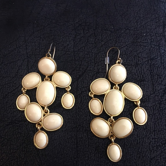 LOFT Jewelry - Gold tone and Cream dangle earrings